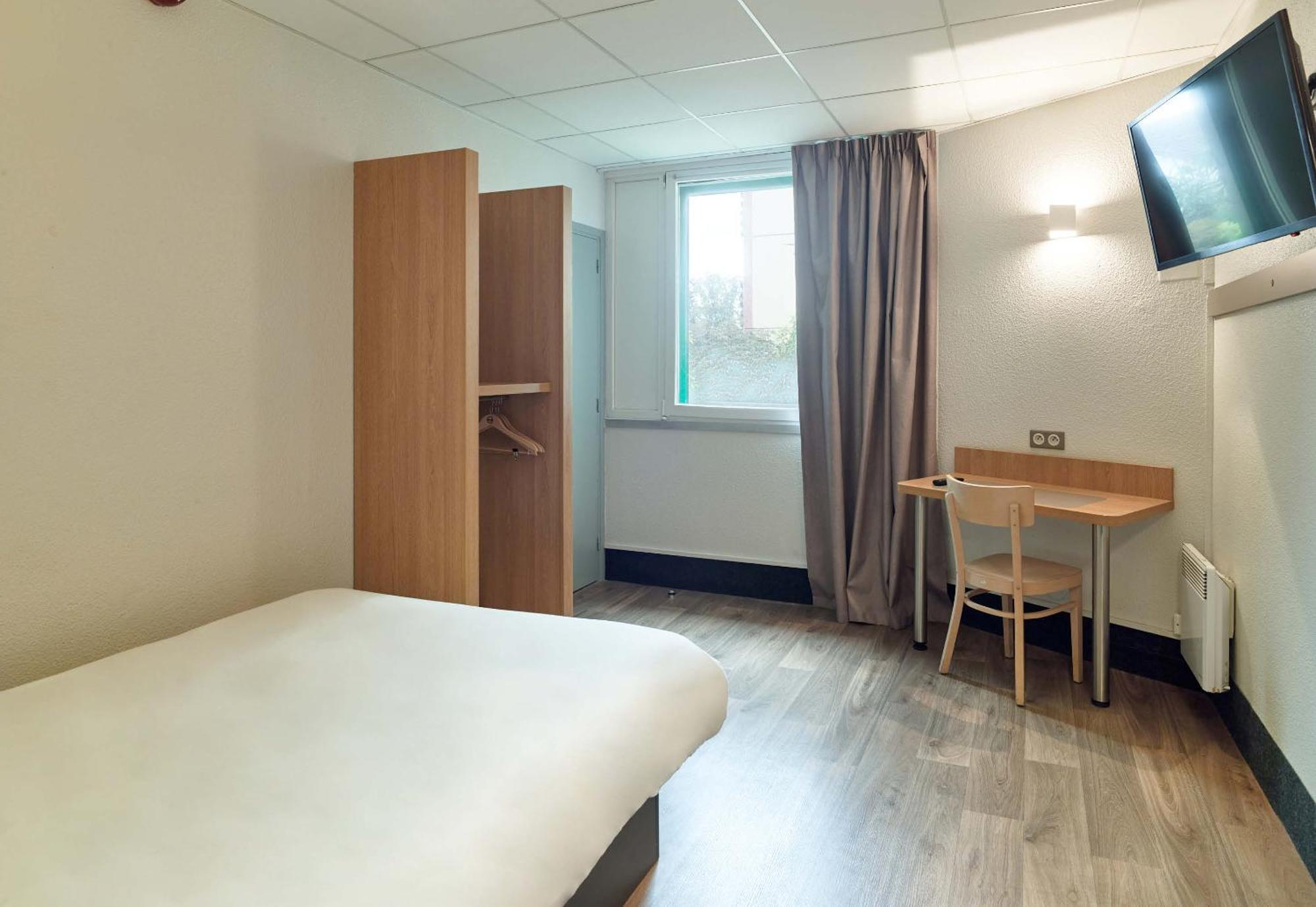B&B Hotel Orly Rungis Aeroport 2 Etoiles Exterior foto